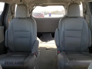 2017 Toyota Sienna XLE с VIN 5TDDZ3DC4HS176328, выставлен на аукционе Copart как лот 53185675 с пробегом 80 226 миль миль и Списание • Salvage title. История ставок и продаж доступна на DreamBid. Изображение 10.