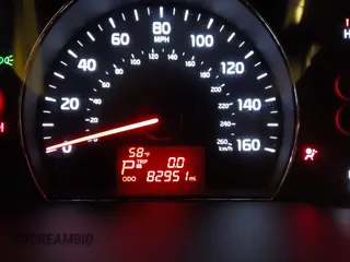 2014 Kia Sorento LX z VIN 5XYKTDA78EG550308, wystawiony jako IAAI lot #42057106 z przebiegiem 82 951 mil mil oraz . Historia ofert i sprzedaży dostępna na DreamBid. Obrazek 7.