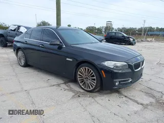 2015 BMW 5 Series 550i z VIN WBAKN9C57FD961425, wystawiony jako IAAI lot #41319817 z przebiegiem 100 233 mil mil oraz . Historia ofert i sprzedaży dostępna na DreamBid. Obrazek 1.