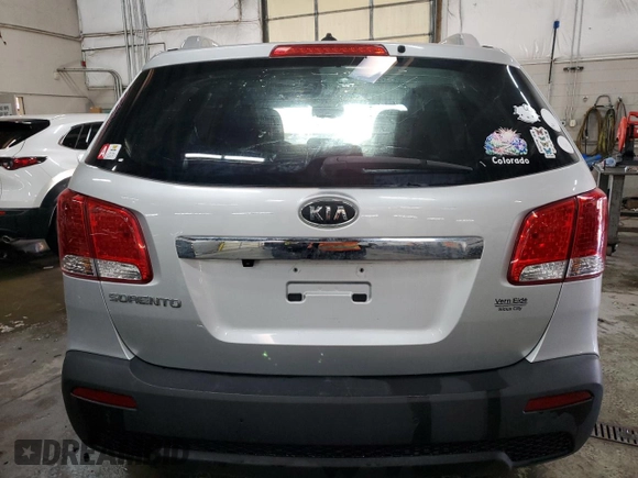 2011 Kia Sorento LX with VIN 5XYKTCA18BG080900, listed as a Copart auction lot 42045055 with 92,568 mi miles and Clean Title. Bid and sale history available at carsss.com. Image 6.