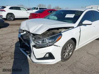 2019 Hyundai Sonata SE with VIN 5NPE24AF5KH766757, listed as a IAAI auction lot 41762468 with 112,553 mi miles. Bid and sale history available at carsss.com. Image 6.