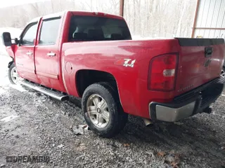 2012 Chevrolet Silverado 1500 LT with VIN 3GCPKSE7XCG237301, listed as a IAAI auction lot 41595958 with 181,857 mi miles. Bid and sale history available at carsss.com. Image 3.