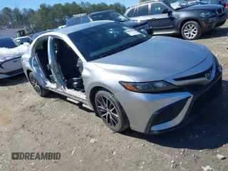 2021 Toyota Camry SE Nightshade with VIN 4T1G11AK3MU609515, listed as a IAAI auction lot 41764036 with 68,739 mi miles and . Bid and sale history available at carsss.com. Image 1.