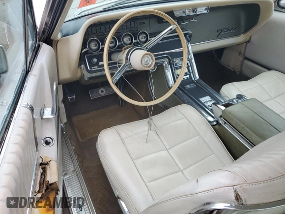 1966 Ford Thunderbird z VIN 6Y81Z127258, wystawiony jako Copart lot #52935585 z przebiegiem 59 083 mil mil oraz Czysty tytuł • Clean title. Historia ofert i sprzedaży dostępna na DreamBid. Obrazek 8.