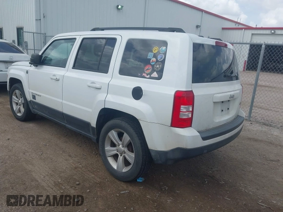 2016 Jeep Patriot Latitude with VIN 1C4NJPFB3GD583834, listed as a IAAI auction lot 42648455 with 118,083 mi miles and . Bid and sale history available at DreamBid. Image 3.