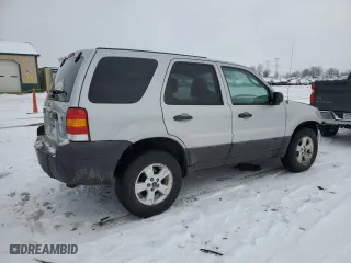2007 Ford Escape XLT with VIN 1FMYU03107KB33508, listed as a Copart auction lot 44764355 with 153,403 mi miles and Salvage Title. Bid and sale history available at carsss.com. Image 3.