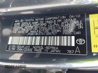 2010 Toyota Yaris z VIN JTDBT4K37A1388757, wystawiony jako IAAI lot #42137640 z przebiegiem 97 079 mil mil oraz . Historia ofert i sprzedaży dostępna na DreamBid. Obrazek 9.