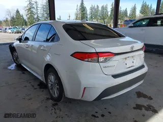 2020 Toyota Corolla LE with VIN JTDHPRAE6LJ056116, listed as a IAAI auction lot 41906804 with 43,634 mi miles. Bid and sale history available at carsss.com. Image 3.