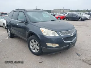 2011 Chevrolet Traverse 1LT z VIN 1GNKRGED1BJ244635, wystawiony jako IAAI lot #41809604 z przebiegiem Nie podano mil oraz . Historia ofert i sprzedaży dostępna na DreamBid. Obrazek 1.