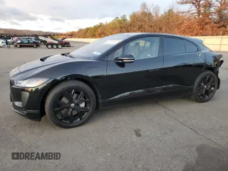 2024 Jaguar I-PACE R-Dynamic HSE with VIN SADHM2S19R1632208, listed as a Copart auction lot 82325754 with 3,281 mi miles and Salvage Title. Bid and sale history available at carsss.com. Image 1.
