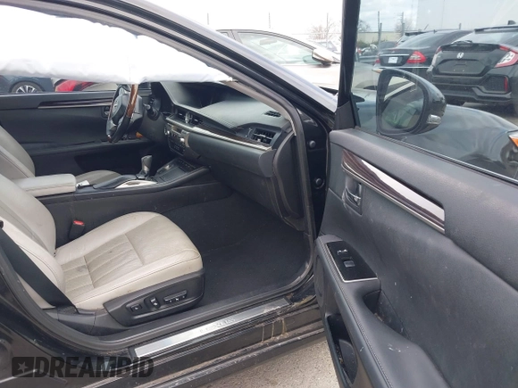 2018 Lexus ES with VIN 58ABK1GG0JU088946, listed as a IAAI auction lot 41720270 with 154,064 mi miles. Bid and sale history available at carsss.com. Image 5.