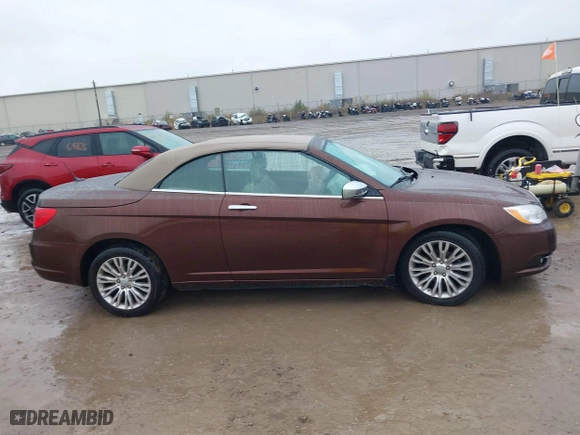 2012 Chrysler 200 Limited with VIN 1C3BCBFG2CN279463, listed as a IAAI auction lot 40891786 with 95,125 mi miles. Bid and sale history available at carsss.com. Image 13.