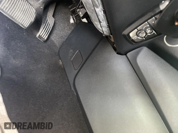 2020 Ford Escape SEL z VIN 1FMCU9H69LUA59992, wystawiony jako IAAI lot #42797223 z przebiegiem 87 913 mil mil oraz . Historia ofert i sprzedaży dostępna na DreamBid. Obrazek 8.