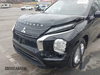 2024 Mitsubishi Outlander ES z VIN JA4J3UA89RZ031760, wystawiony jako IAAI lot #41140604 z przebiegiem 54 640 mil mil oraz . Historia ofert i sprzedaży dostępna na DreamBid. Obrazek 6.
