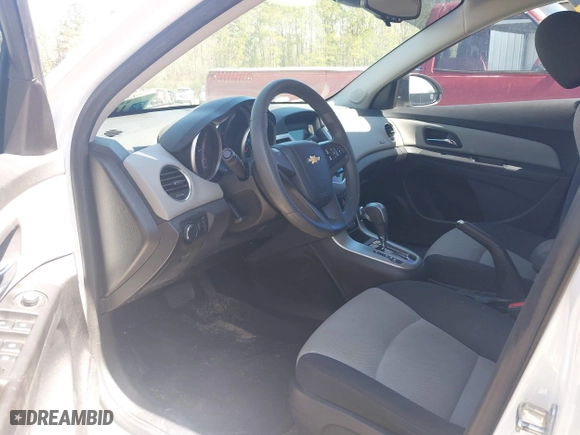 2015 Chevrolet Cruze LS with VIN 1G1PA5SH7F7139286, listed as a IAAI auction lot 41816701 with 91,255 mi miles. Bid and sale history available at carsss.com. Image 5.
