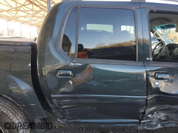 2004 Ford Explorer Sport Trac XLS with VIN 1FMZU67K14UA98021, listed as a Copart auction lot 86055624 with 172,027 mi miles and Salvage title. Bid and sale history available at DreamBid. Image 10.