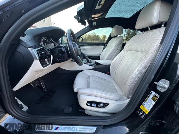2018 BMW 5 Series M550i xDrive with VIN WBAJB9C55JB035226, listed as a Copart auction lot 60850325 with 156,183 mi miles and Clean title. Bid and sale history available at DreamBid. Image 15.