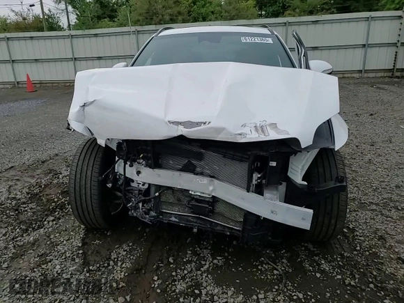 2023 Genesis GV70 2.5T with VIN KMUMADTB4PU103750, listed as a Copart auction lot 61221365 with 37,092 mi miles and Salvage title. Bid and sale history available at DreamBid. Image 15.