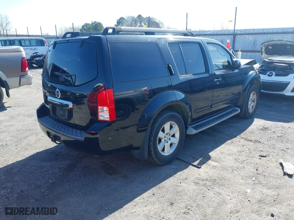 2011 Nissan Pathfinder SV with VIN 5N1AR1NN8BC602565, listed as a IAAI auction lot 41470509 with 238,485 mi miles. Bid and sale history available at carsss.com. Image 4.