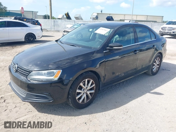 2014 Volkswagen Jetta SE с VIN 3VWD17AJ8EM304418, выставлен на аукционе IAAI как лот 42687062 с пробегом 207 402 миль миль и . История ставок и продаж доступна на DreamBid. Изображение 2.