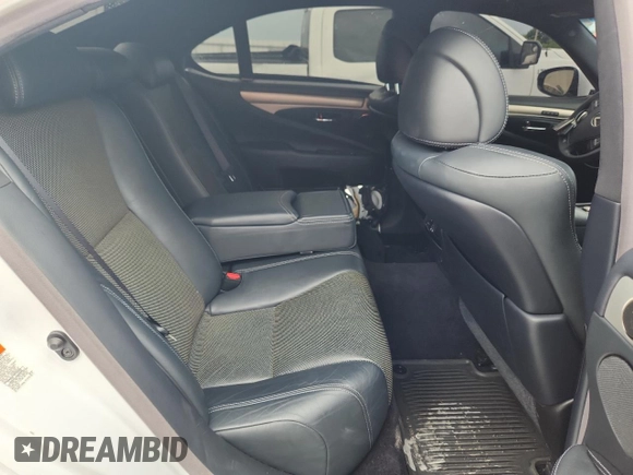 2016 Lexus LS 460 with VIN JTHBL5EF9G5141462, listed as a Copart auction lot 59148345 with 121,060 mi miles and Salvage title. Bid and sale history available at DreamBid. Image 10.