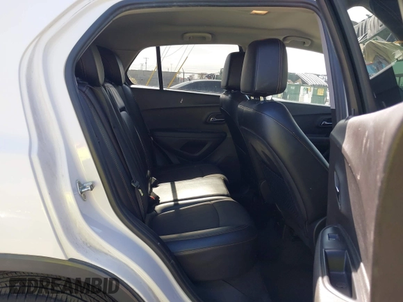 2018 Chevrolet Trax LT with VIN 3GNCJPSB7JL237890, listed as a IAAI auction lot 41771743 with 66,812 mi miles. Bid and sale history available at carsss.com. Image 8.