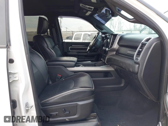 2020 Ram 2500 Laramie with VIN 3C6UR5NL9LG101116, listed as a IAAI auction lot 41694638 with 92,472 mi miles. Bid and sale history available at carsss.com. Image 5.