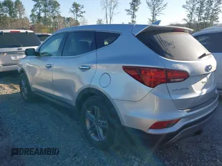 2017 Hyundai Santa Fe 2.4L z VIN 5XYZT3LB3HG398971, wystawiony jako IAAI lot #41844623 z przebiegiem 173 000 mil mil oraz . Historia ofert i sprzedaży dostępna na DreamBid. Obrazek 3.