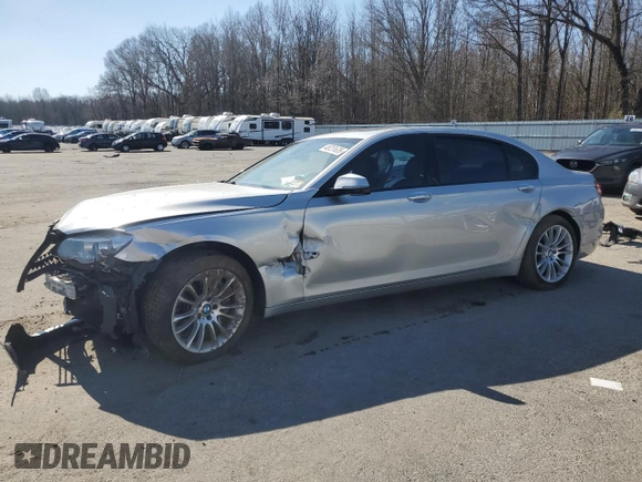 2013 BMW 7 Series 750Li xDrive с VIN WBAYF8C5XDD141001, выставлен на аукционе Copart как лот 48727635 с пробегом 131 462 миль миль и Списание • Salvage title. История ставок и продаж доступна на DreamBid. Изображение 1.