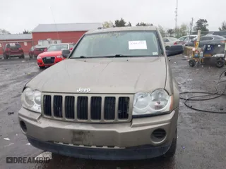 2006 Jeep Grand Cherokee Laredo with VIN 1J4GS48K16C270832, listed as a IAAI auction lot 42011375 with 246,466 mi miles. Bid and sale history available at carsss.com. Image 12.
