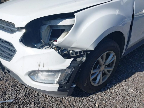 2017 Chevrolet Equinox LT with VIN 2GNFLFEK7H6254572, listed as a IAAI auction lot 41769490 with 102,546 mi miles. Bid and sale history available at carsss.com. Image 6.