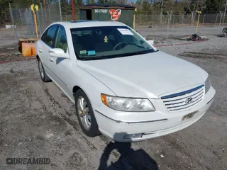2008 Hyundai Azera Limited with VIN KMHFC46F48A264022, listed as a IAAI auction lot 41466002 with 239,542 mi miles. Bid and sale history available at carsss.com. Image 1.