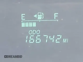 2005 Toyota Prius z VIN JTDKB20U853125464, wystawiony jako IAAI lot #42324259 z przebiegiem 166 742 mil mil oraz . Historia ofert i sprzedaży dostępna na DreamBid. Obrazek 7.