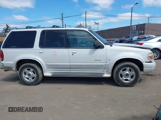 2000 Ford Explorer z VIN 1FMZU85P3YZA94717, wystawiony jako IAAI lot #42029041 z przebiegiem 218 304 mil mil oraz . Historia ofert i sprzedaży dostępna na DreamBid. Obrazek 12.