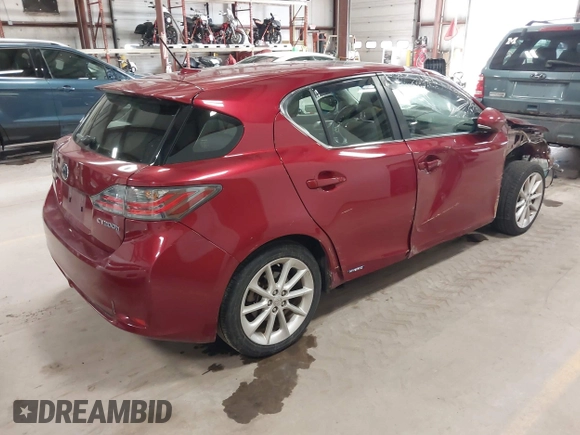 2011 Lexus CT 200h z VIN JTHKD5BH6B2042420, wystawiony jako IAAI lot #41700918 z przebiegiem 131 348 mil mil oraz . Historia ofert i sprzedaży dostępna na DreamBid. Obrazek 4.