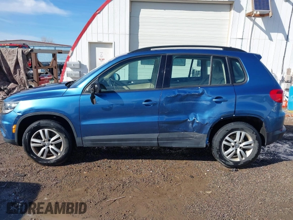 2017 Volkswagen Tiguan S with VIN WVGBV7AX4HK029852, listed as a IAAI auction lot 41654651 with 37,759 mi miles and . Bid and sale history available at DreamBid. Image 15.