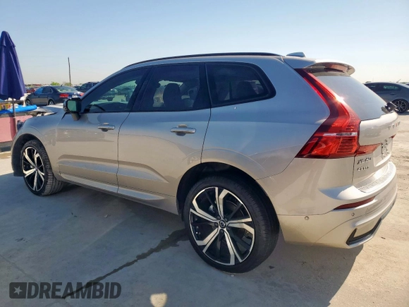 2024 Volvo XC60 Ultimate Dark Theme с VIN YV4L12RM0R1933865, выставлен на аукционе Copart как лот 52243825 с пробегом 5 887 миль миль и Списание • Salvage title. История ставок и продаж доступна на DreamBid. Изображение 2.