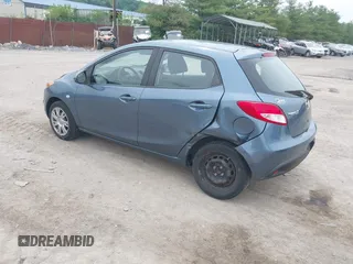 2014 Mazda 2 Sport z VIN JM1DE1KZ2E0176480, wystawiony jako IAAI lot #42268767 z przebiegiem 32 194 mil mil oraz . Historia ofert i sprzedaży dostępna na DreamBid. Obrazek 3.