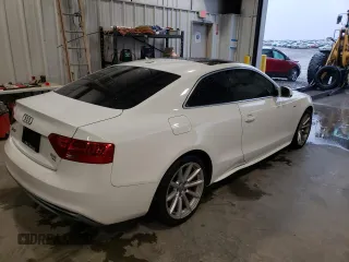2015 Audi A5 Premium Plus z VIN WAUMFAFR6FA001391, wystawiony jako Copart lot #64658062 z przebiegiem 131 121 mil mil oraz . Historia ofert i sprzedaży dostępna na DreamBid. Obrazek 4.