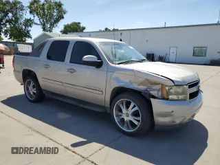 2007 Chevrolet Avalanche 1LT z VIN 3GNFK12317G159012, wystawiony jako Copart lot #57343635 z przebiegiem 181 845 mil mil oraz Szkoda całkowita • Salvage title. Historia ofert i sprzedaży dostępna na DreamBid. Obrazek 4.