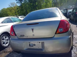 2007 Pontiac G6 with VIN 1G2ZG58B274268688, listed as a IAAI auction lot 41995648 with 235,516 mi miles. Bid and sale history available at carsss.com. Image 16.