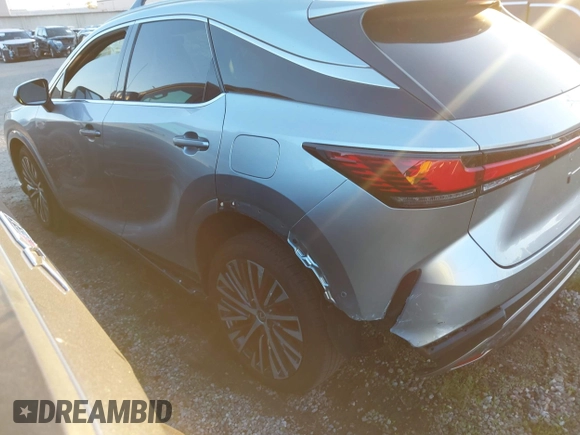 2024 Lexus RX 350h z VIN 2T2BBMCAXRC036064, wystawiony jako IAAI lot #41344207 z przebiegiem 9389 mil mil oraz . Historia ofert i sprzedaży dostępna na DreamBid. Obrazek 3.