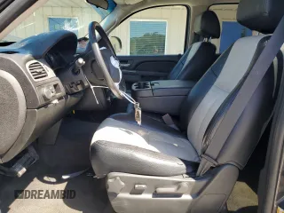 2010 Chevrolet Tahoe LS with VIN 1GNMCAE33AR127864, listed as a Copart auction lot 49458425 with 108,625 mi miles and Salvage title. Bid and sale history available at DreamBid. Image 7.