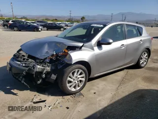 2012 Mazda 3 i Touring z VIN JM1BL1L80C1550532, wystawiony jako Copart lot #61278975 z przebiegiem 254 555 mil mil oraz Szkoda całkowita • Salvage title. Historia ofert i sprzedaży dostępna na DreamBid. Obrazek 1.