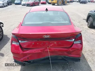 2022 Hyundai Elantra SEL z VIN 5NPLN4AG4NH055529, wystawiony jako IAAI lot #42201635 z przebiegiem 40 151 mil mil oraz . Historia ofert i sprzedaży dostępna na DreamBid. Obrazek 16.