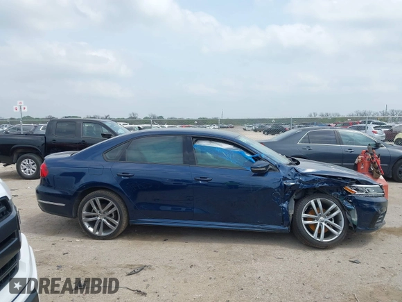 2018 Volkswagen Passat S z VIN 1VWAA7A35JC040106, wystawiony jako IAAI lot #41921626 z przebiegiem 60 785 mil mil oraz . Historia ofert i sprzedaży dostępna na DreamBid. Obrazek 13.