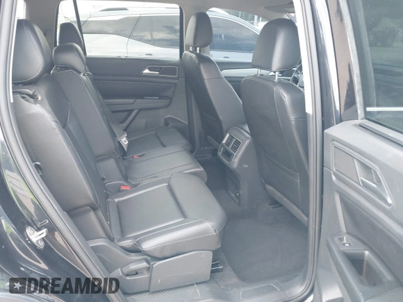 2018 Volkswagen Atlas SE z VIN 1V2KR2CA0JC575146, wystawiony jako IAAI lot #42607627 z przebiegiem 104 521 mil mil oraz . Historia ofert i sprzedaży dostępna na DreamBid. Obrazek 8.