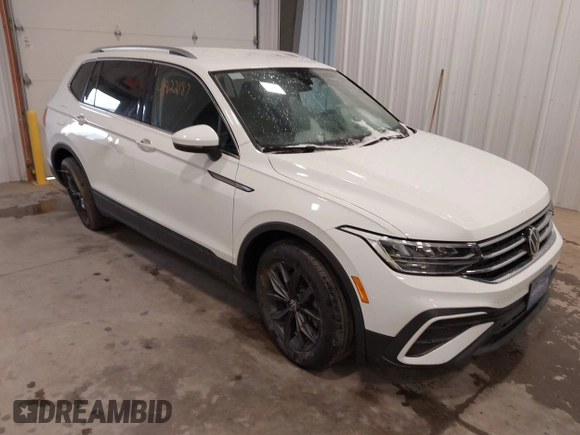 2024 Volkswagen Tiguan SE с VIN 3VV2B7AX0RM035320, выставлен на аукционе IAAI как лот 41922187 с пробегом 28 153 миль миль и . История ставок и продаж доступна на DreamBid. Изображение 1.