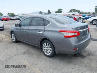 2015 Nissan Sentra SL z VIN 3N1AB7AP1FY327401, wystawiony jako IAAI lot #42425474 z przebiegiem 137 973 mil mil oraz . Historia ofert i sprzedaży dostępna na DreamBid. Obrazek 3.