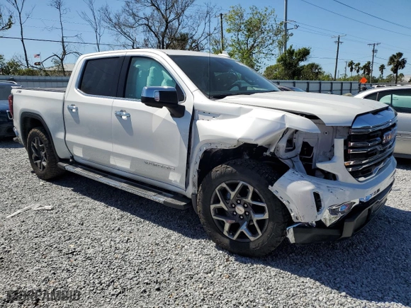 2022 GMC Sierra 1500 SLT with VIN 3GTUUDED9NG666611, listed as a Copart auction lot 48110745 with 31,764 mi miles and Salvage Title. Bid and sale history available at carsss.com. Image 4.